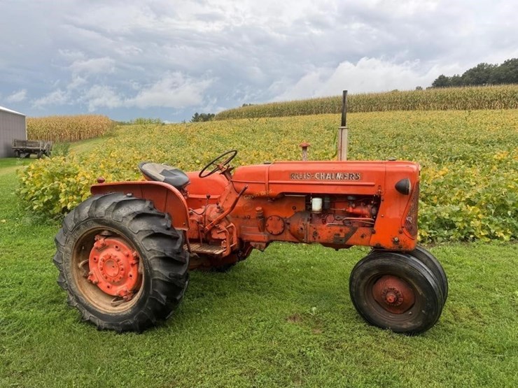 allis-chalmers-d14-tractor-image-1