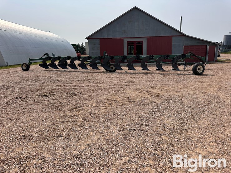 baker-12-16”-12-bottom-land-plow-image-4