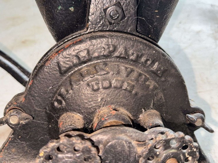(2)-black-hawk-corn-sheller-image-17
