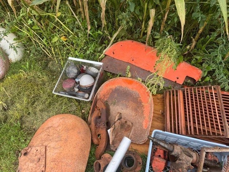 allis-chalmers-tractor-parts-image-5