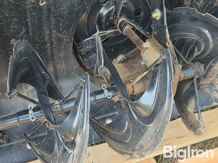john-deere-318-image-15