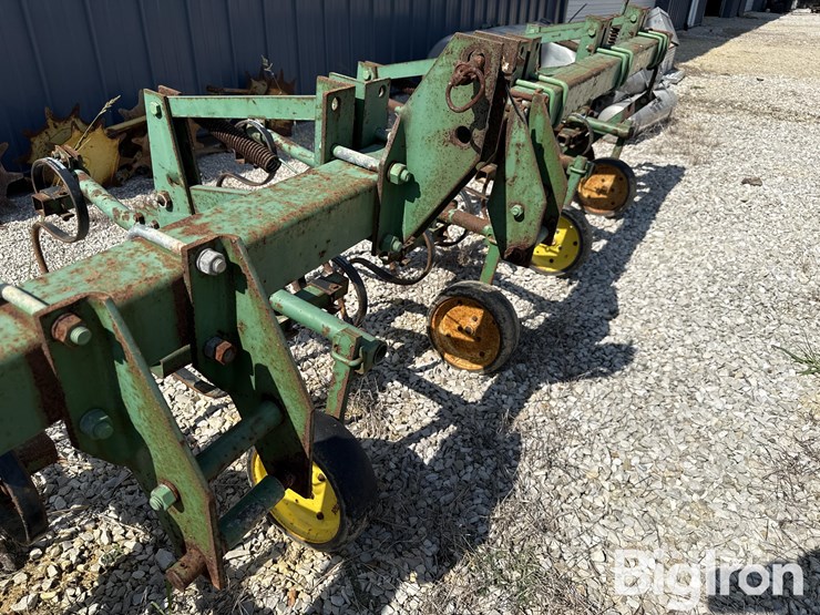 john-deere-6-image-17