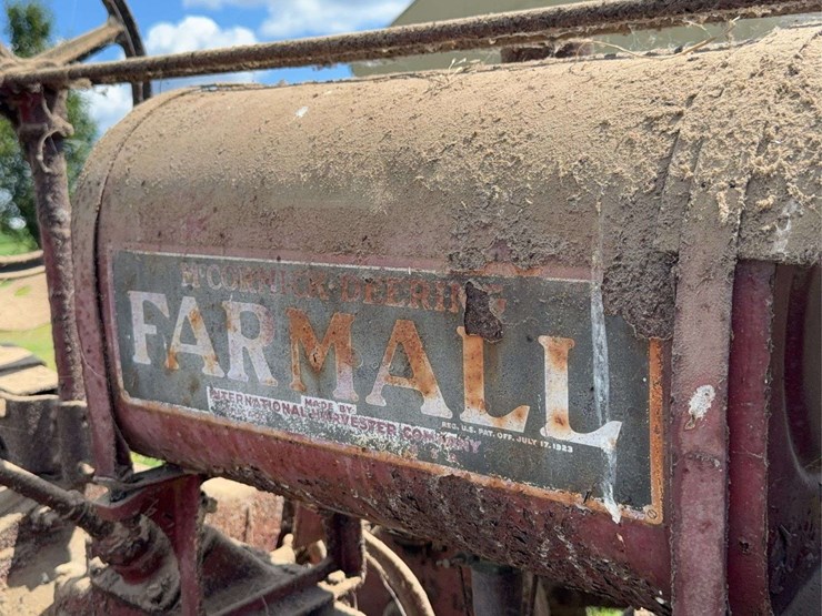 farmall-f-20-image-38