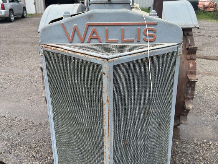 wallis-20-30-tractor-image-9