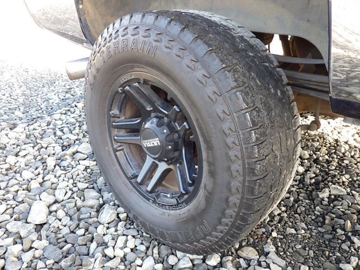 2001-dodge-2500-image-15