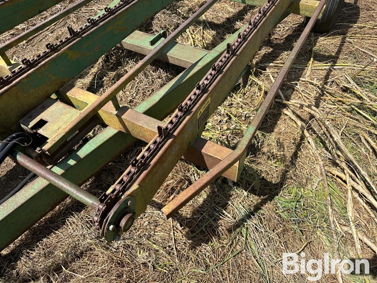 john-deere-200-image-15