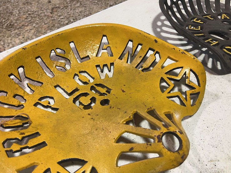 (2)-cast-iron-seats-image-4