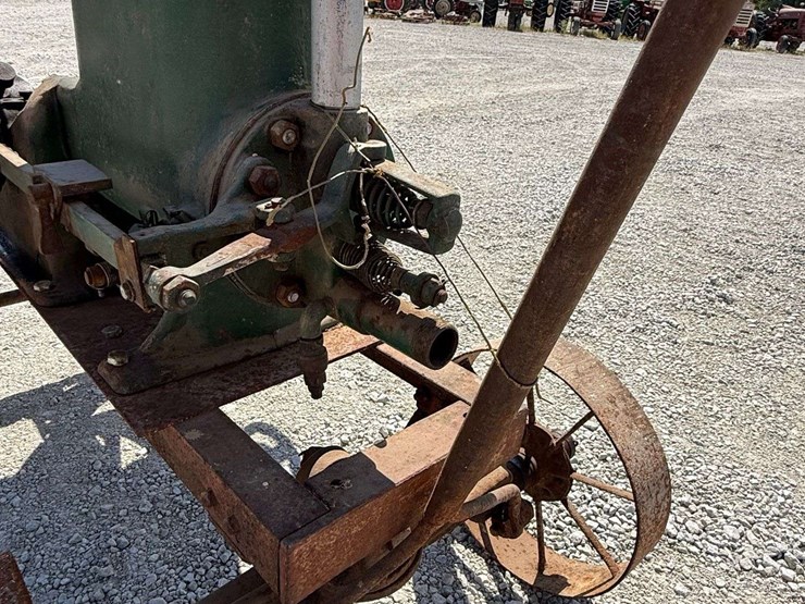sta-rite-4-hp-hit-&-miss-engine-on-truck-image-53