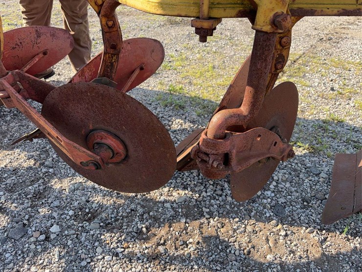minneapolis-moline-plow-image-20
