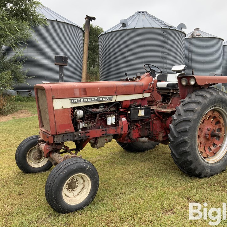 1968 INTERNATIONAL 756