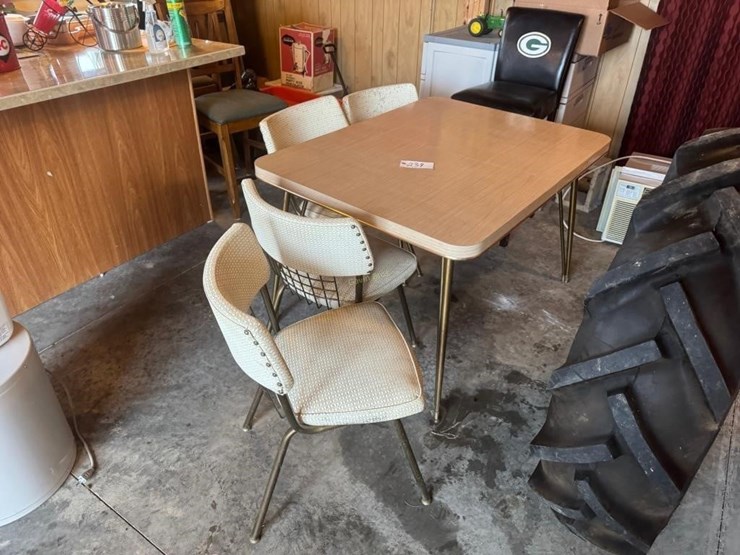 chrome-table-&-4-chairs-image-1