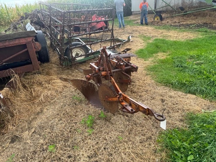 allis-chalmers-3-bottom-snap-coupler-plow-image-3