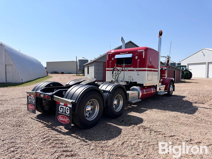 2024-peterbilt-389-image-5