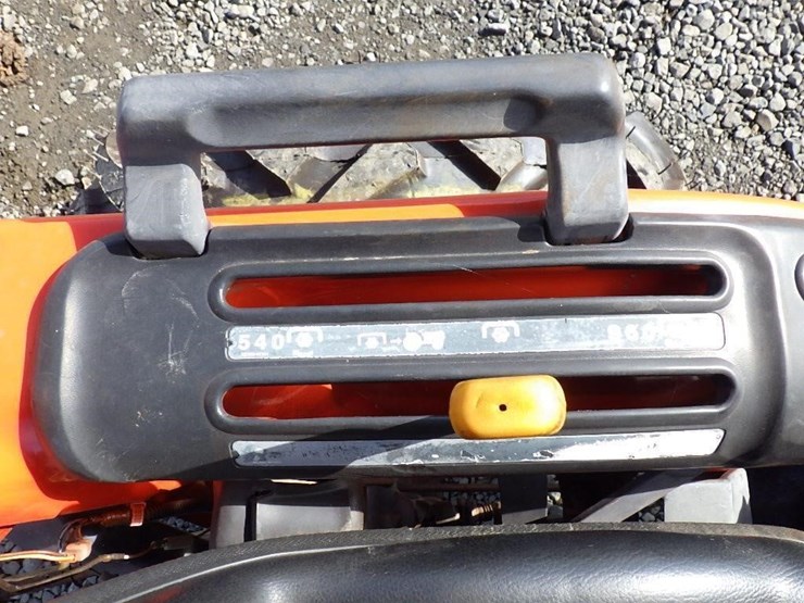 2005-kubota-b7510-image-27