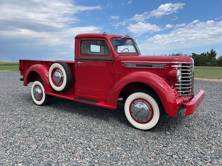 1948-diamond-t-201-one-ton-pickup-image-1