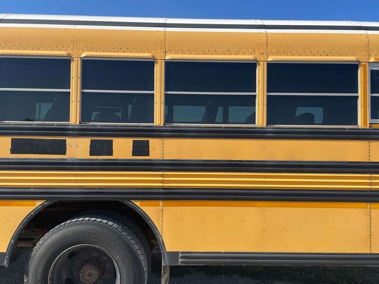 2002-bluebird-school-bus-image-28