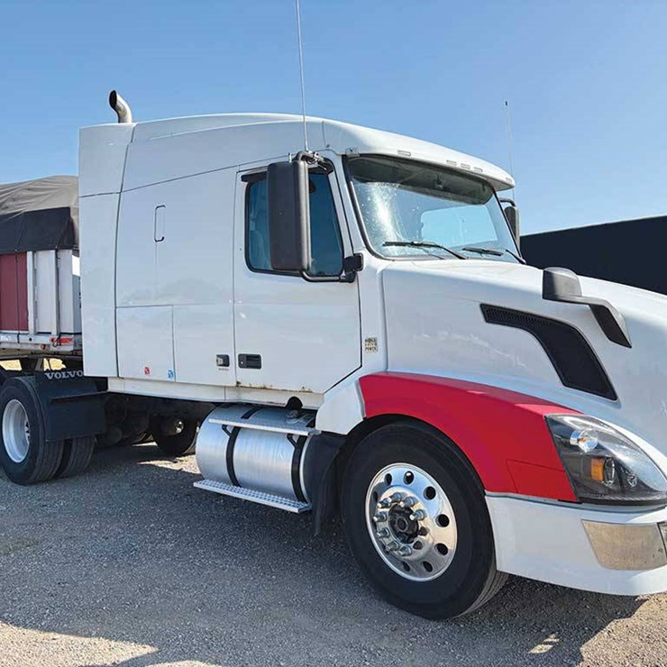 2009 VOLVO VNL 630