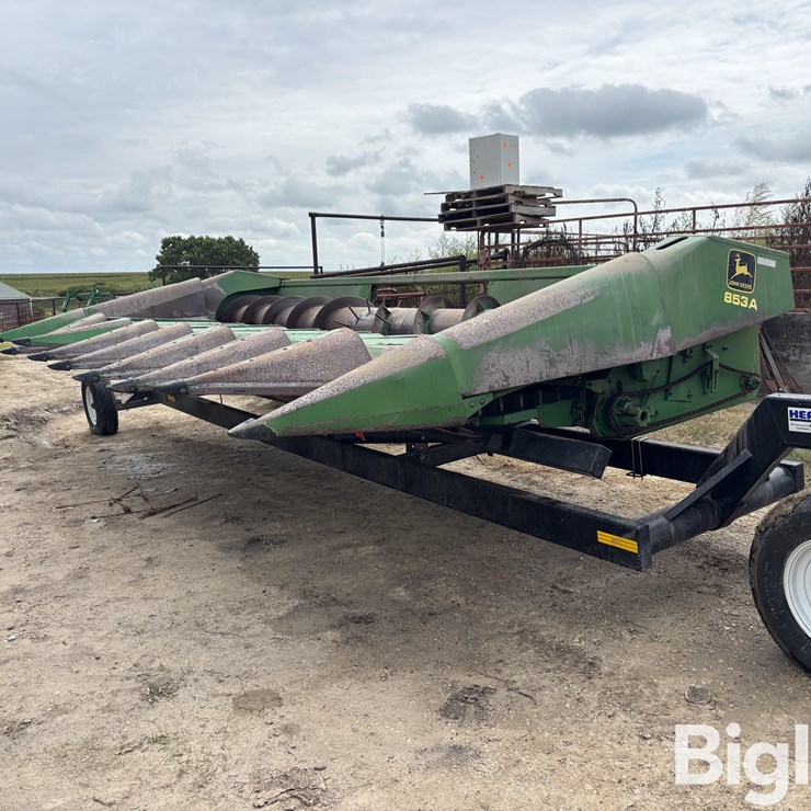 JOHN DEERE 853A