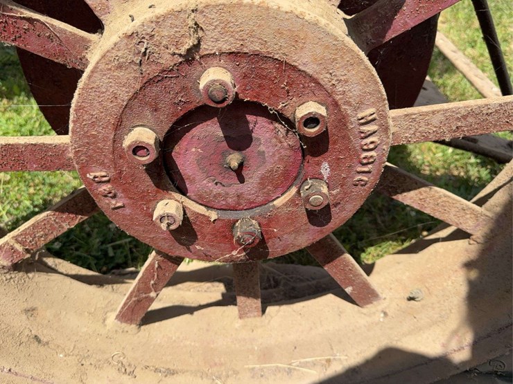 farmall-f-20-image-16