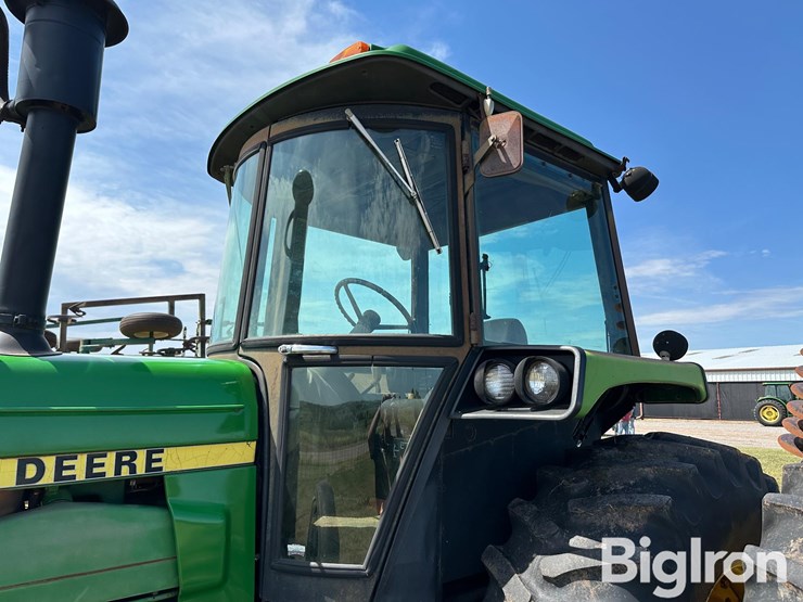 1984-john-deere-4650-image-20