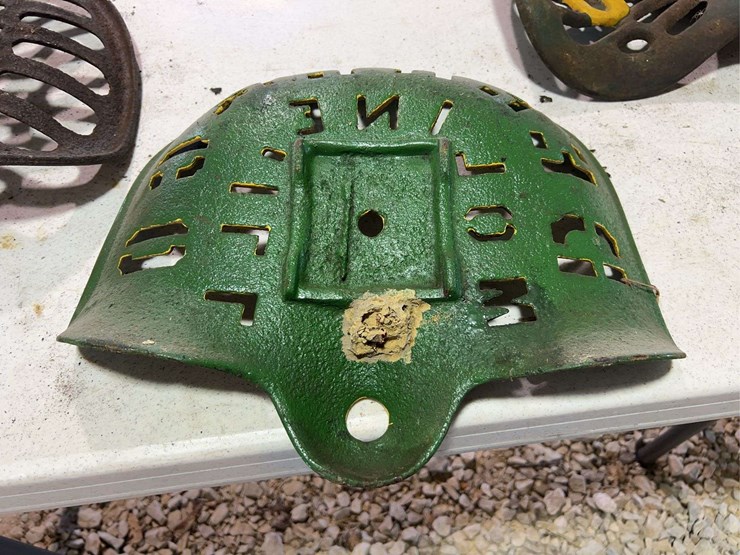 (3)-cast-iron-seats-image-10