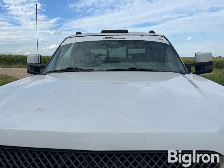 2004-chevrolet-silverado-2500-image-17