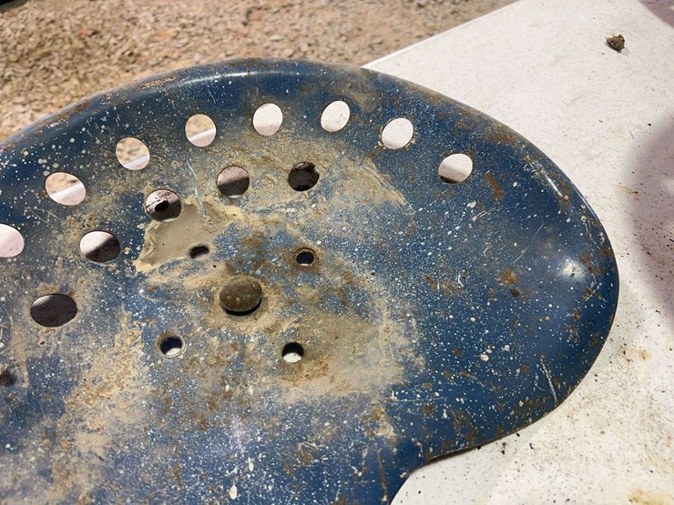 (3)-pressed-steel-pan-seats-image-4