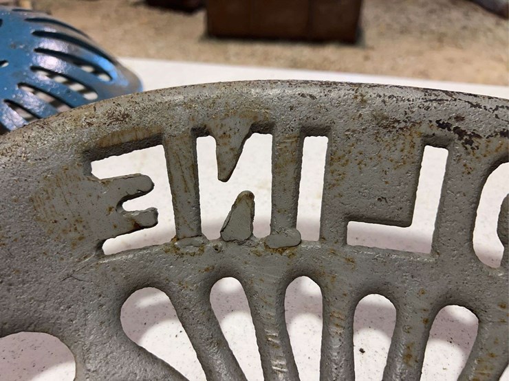 (3)-cast-iron-seats-image-9