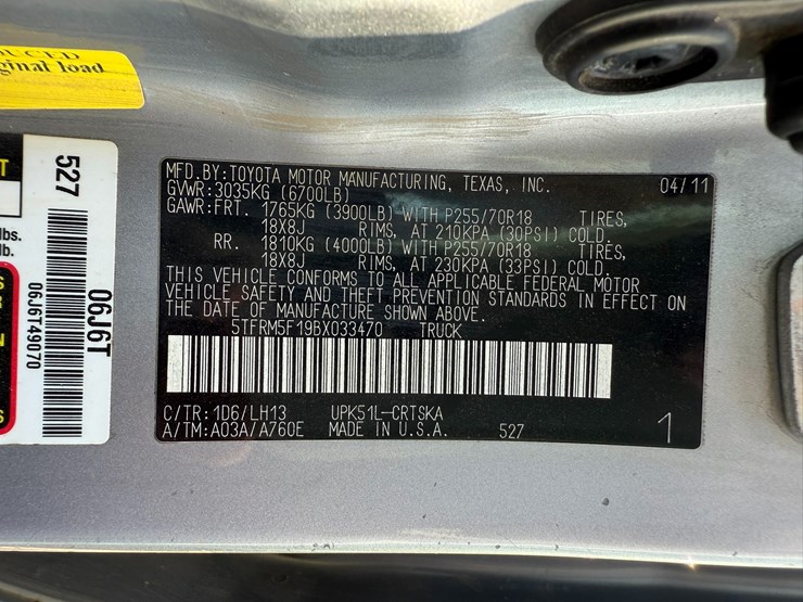 2011-toyota-tundra-image-35