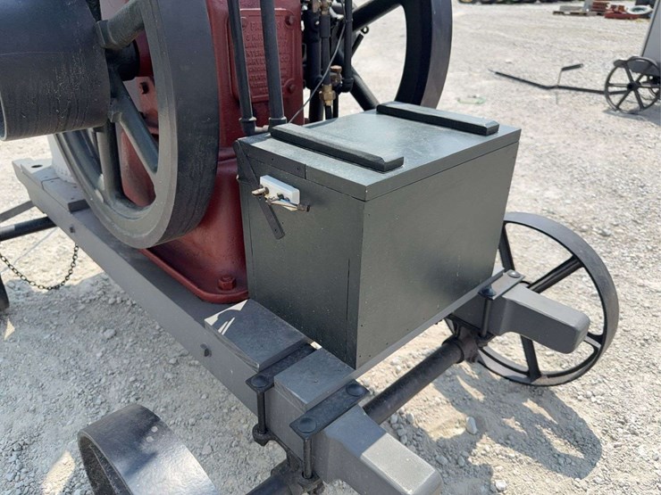 3-hp-international-harvester-“famous”-vertical-engine-image-29