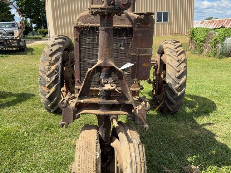 farmall-f-20-image-10