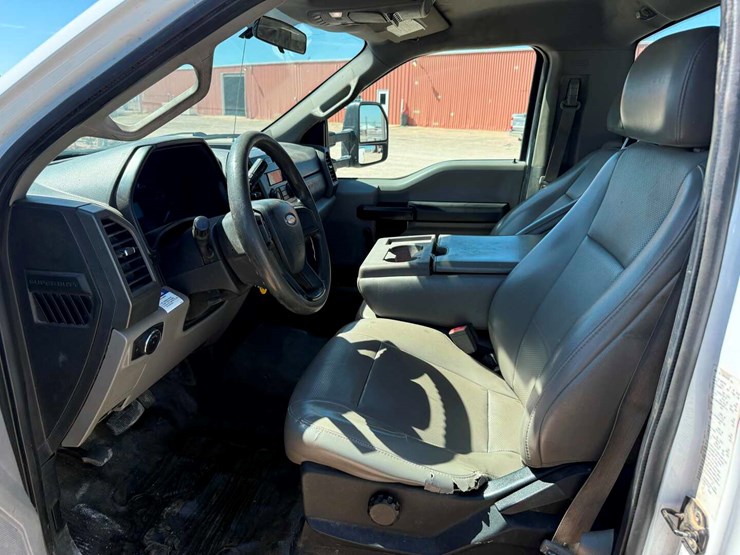 2019-ford-f350-image-5