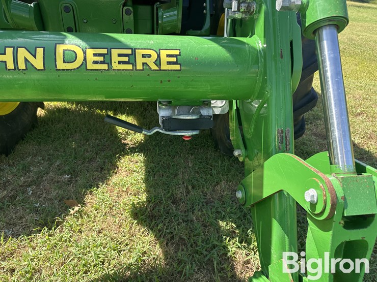 2014-john-deere-6115m-image-13