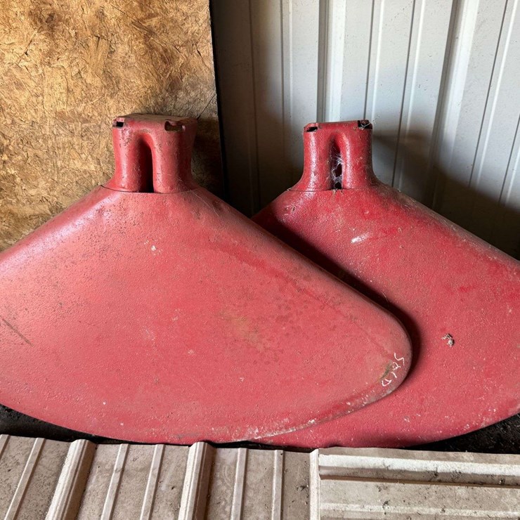 Pair of Farmall / IH Tractor Step Plate Fenders