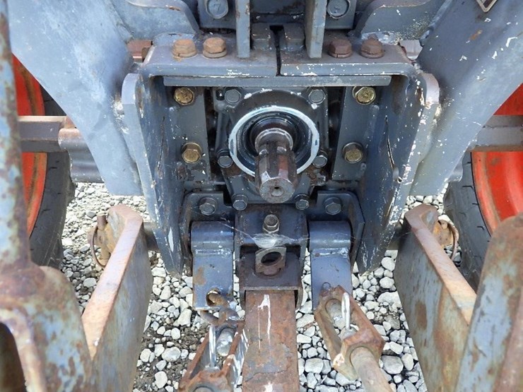 2005-kubota-b7510-image-13