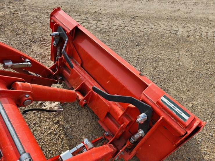 kubota-bx2380-image-11
