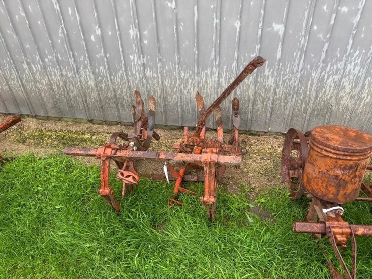 allis-chalmers-cultivator-for-g-tractor-image-2