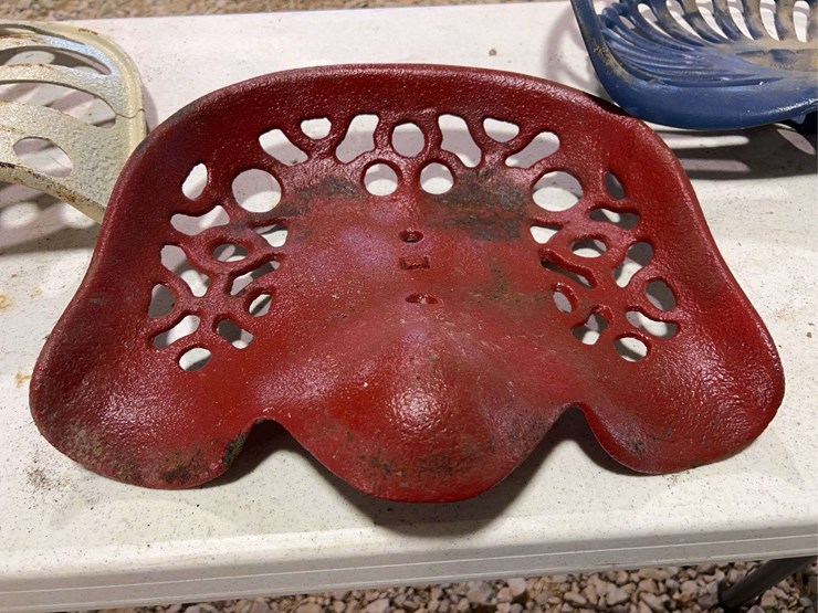 (3)-cast-iron-seats-image-7