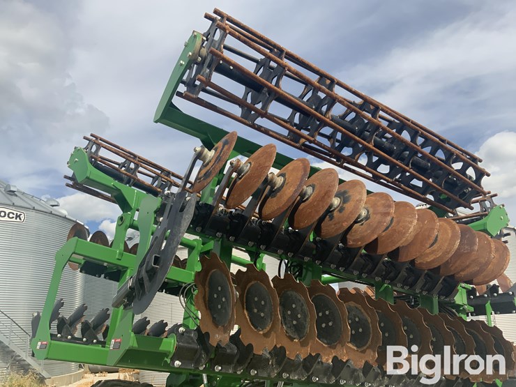 2024-john-deere-2680h-image-19