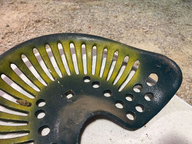 (3)-cast-iron-seats-image-14