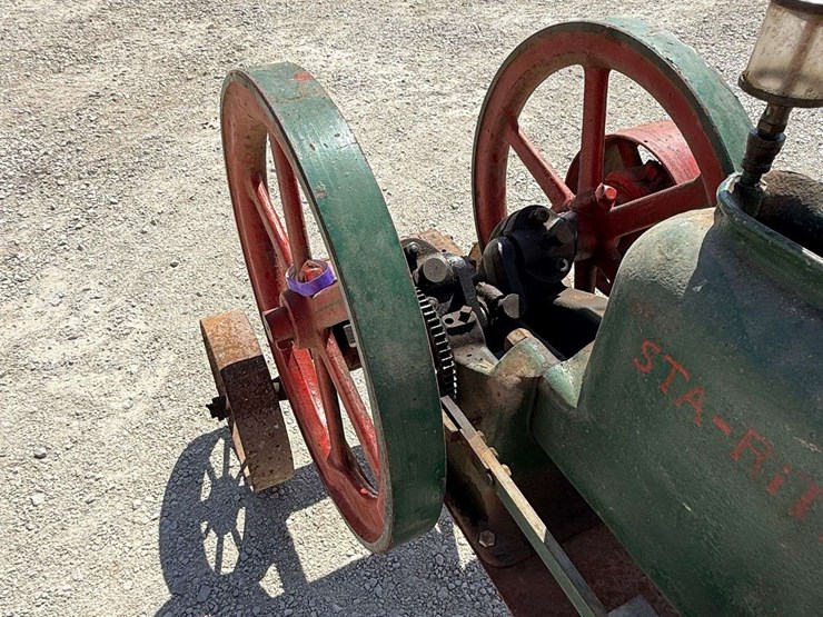 sta-rite-4-hp-hit-&-miss-engine-on-truck-image-66