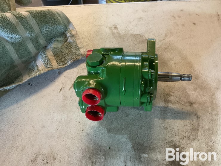 john-deere-24-image-16