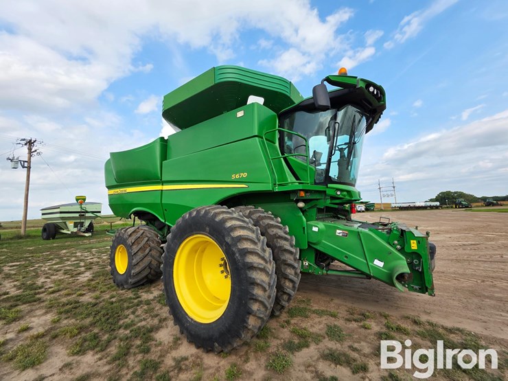 2012-john-deere-s670-image-3