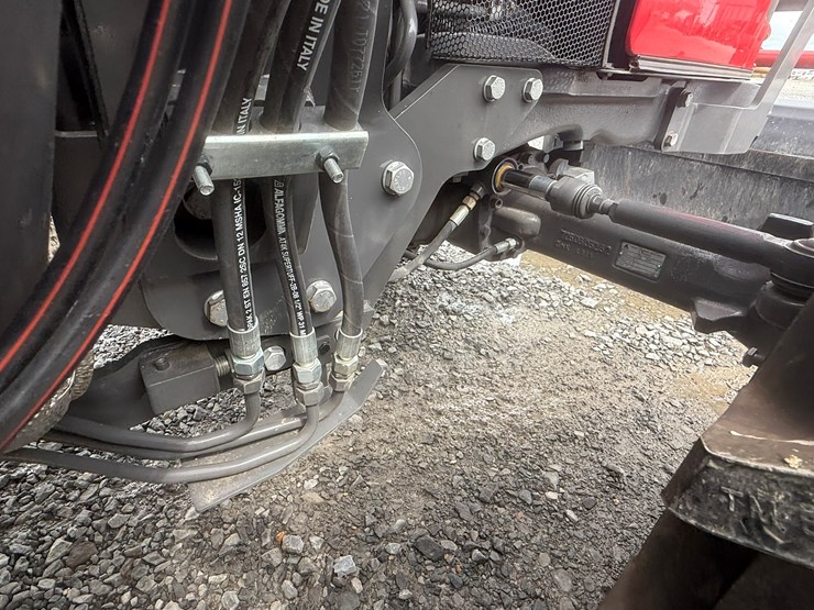 2022-massey-ferguson-4710-image-45