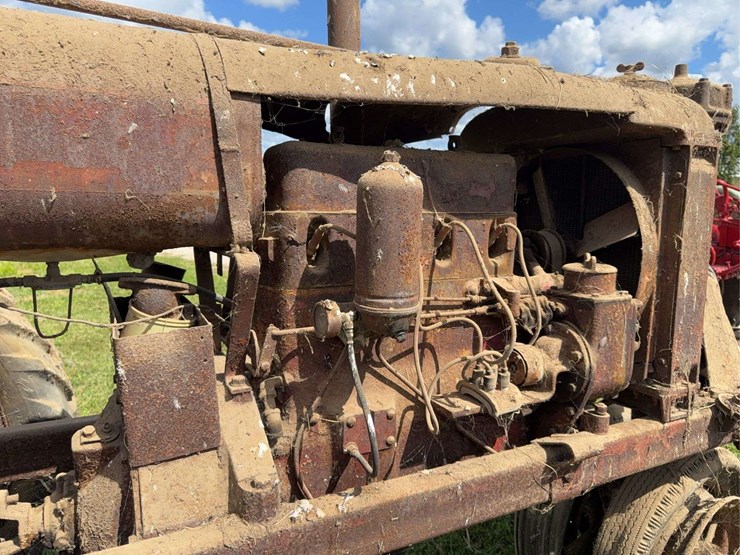 farmall-f-20-image-34