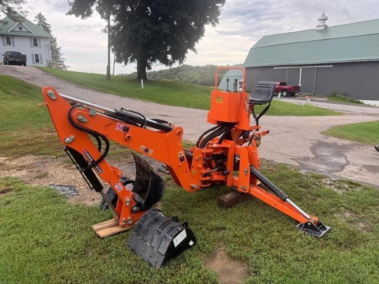 bhm-225-backhoe-attachment-image-2