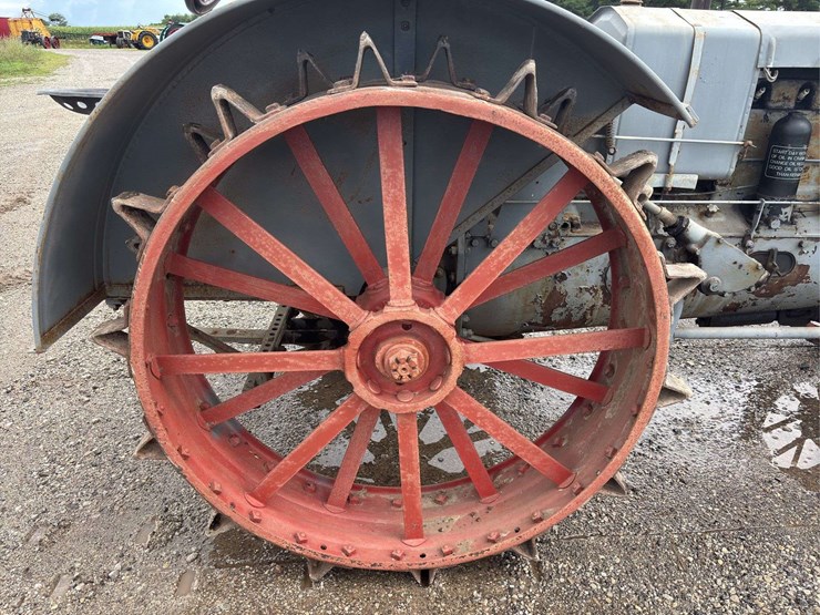 wallis-20-30-tractor-image-26