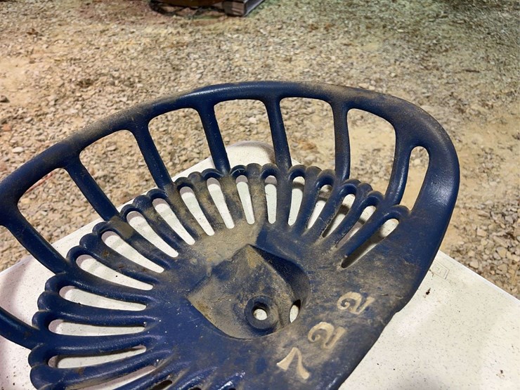 (3)-cast-iron-seats-image-14
