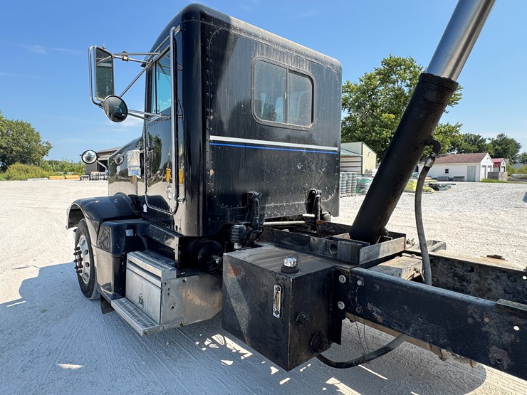 #1642-•-1995-peterbilt-dump-truck-image-20