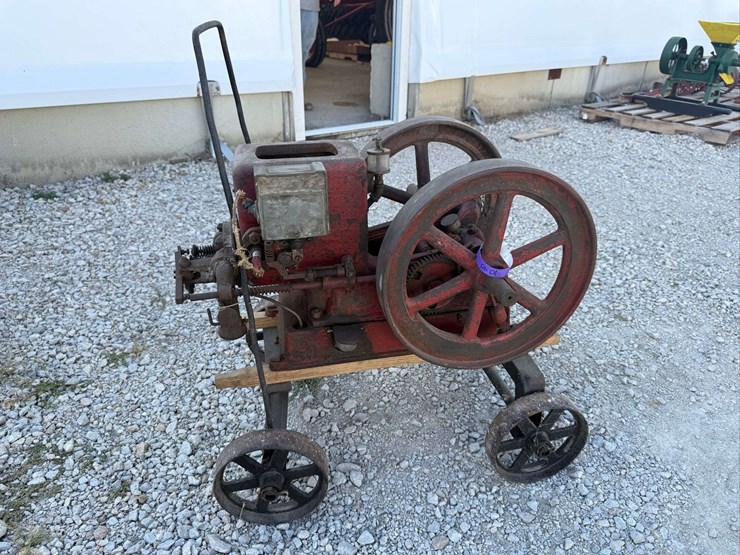 fuller-&-johnson-2-hp-hit-&-miss-engine-on-truck-cart-image-6